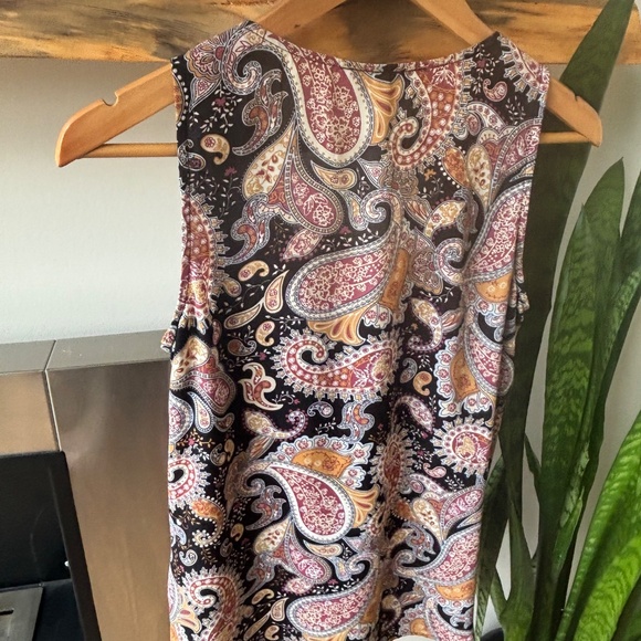 Daniel Rainn Pleated Top - Picture 2 of 5